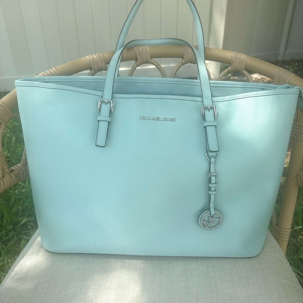 Michael Kors MK Jet Set Tote